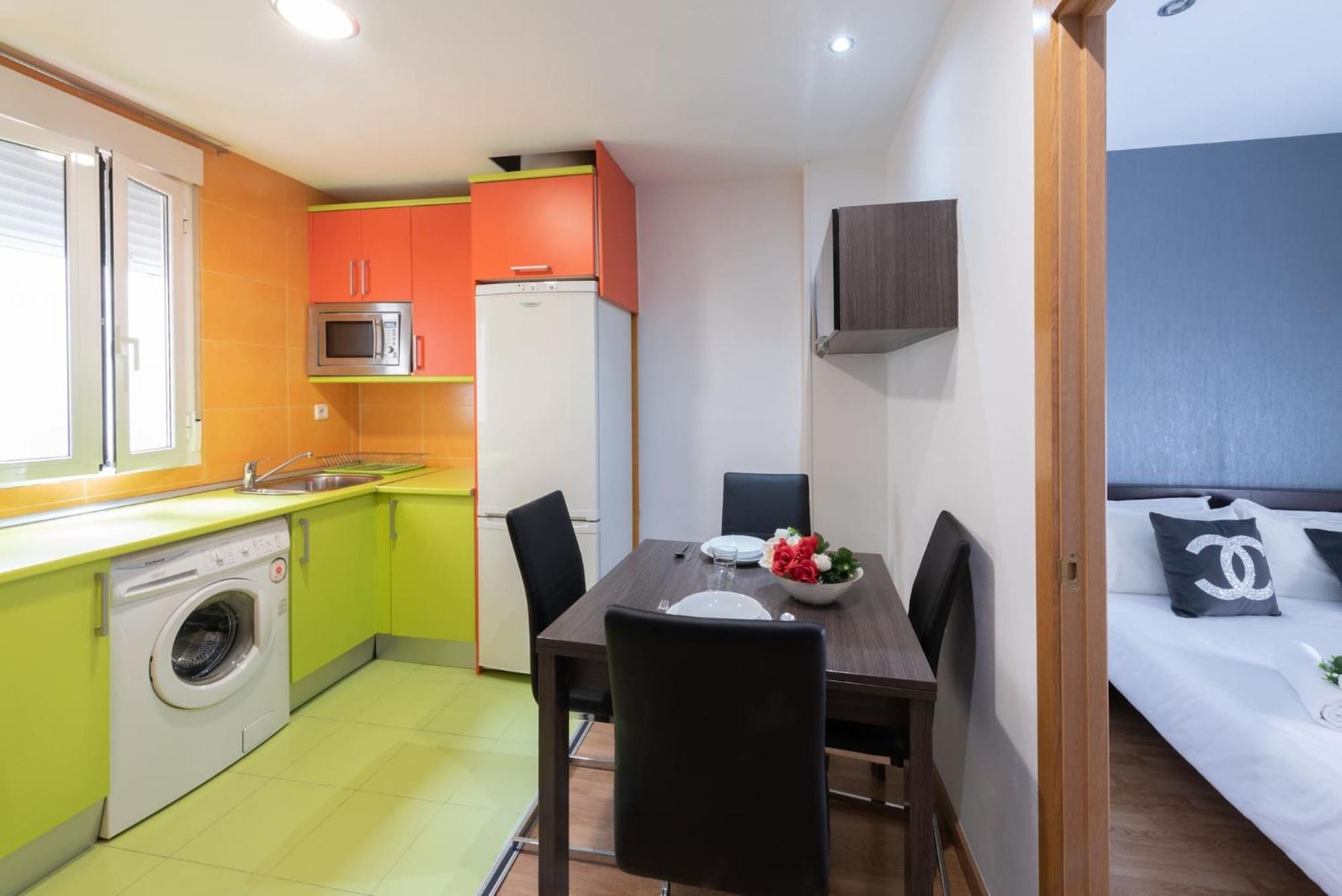 Apartamentos Day Madrid Ildefonso Centro Gran Via Sol Malasana エクステリア 写真
